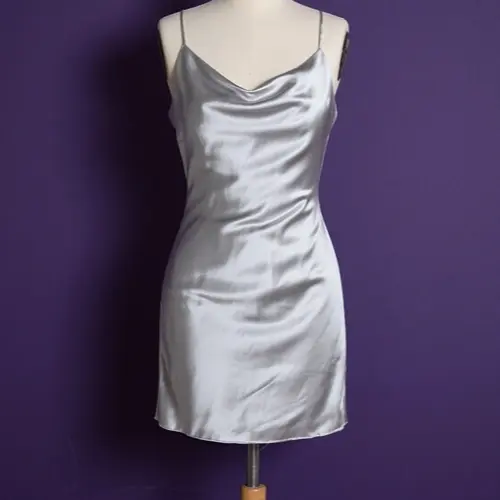 簡約緞面緊身洋裝